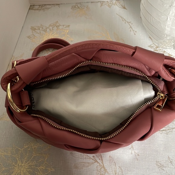 Valentina Fiore Dusty Pink Handmade Italian Leather Crossbody Bag - Picture 5 of 8